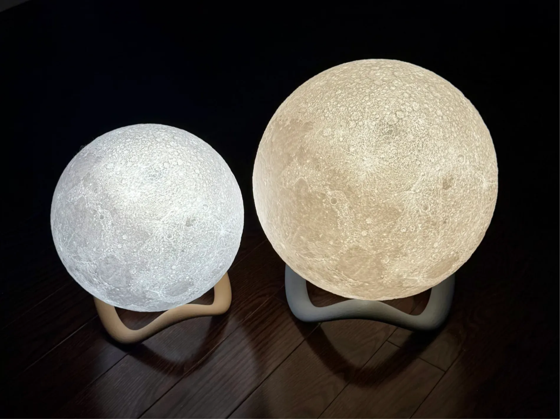 3D Moon Lamp with Stand – Realistic Lunar LED Night Light (Warm & Cool Light)