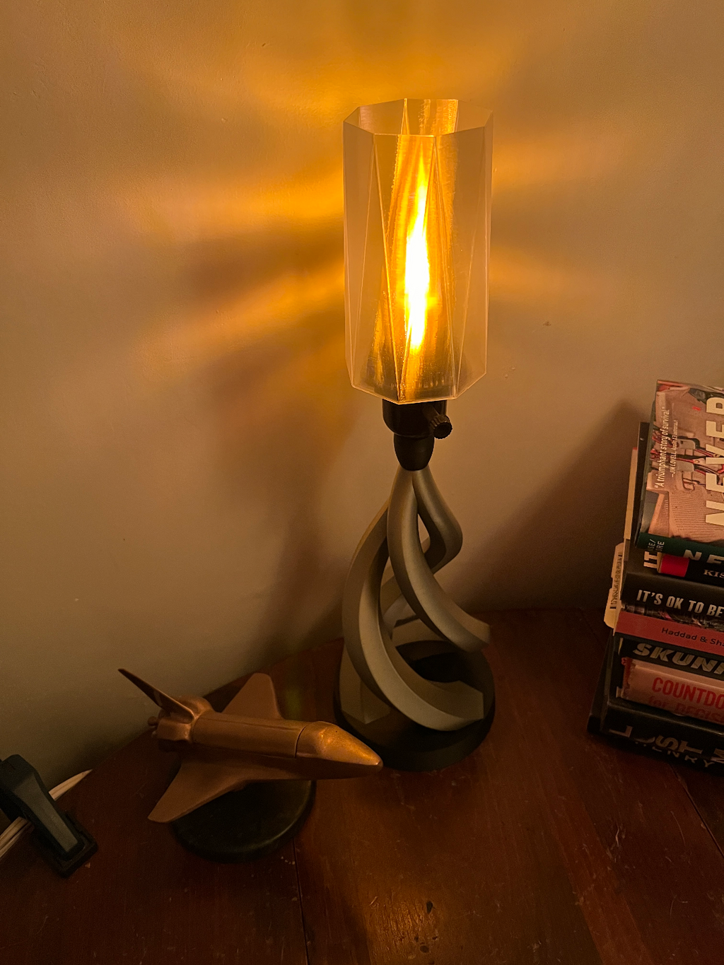Twisted Spiral Base Table Lamp – Modern Warm Ambient LED Night Light