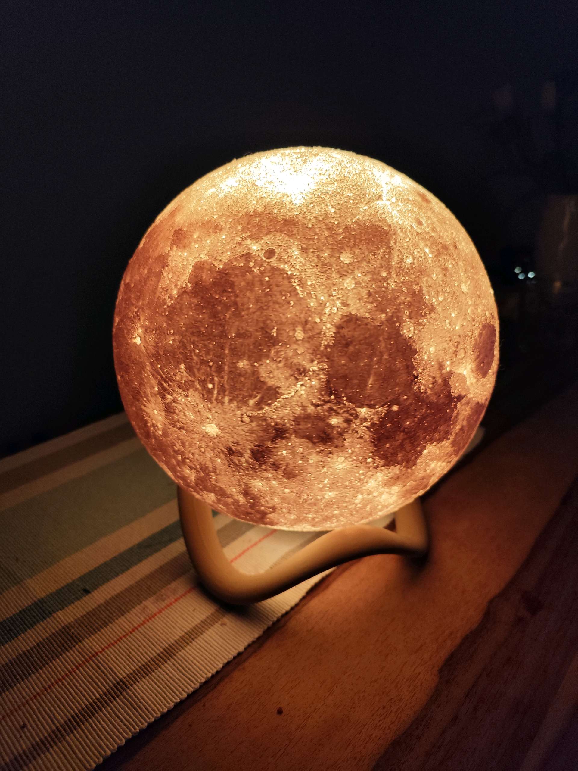 3D Moon Lamp with Stand – Realistic Lunar LED Night Light (Warm & Cool Light)
